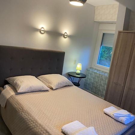 La Casa Du Port, Chambres, Suite Privee, Appartement Avec Vue Sur La Riviere Capendac Kültér fotó