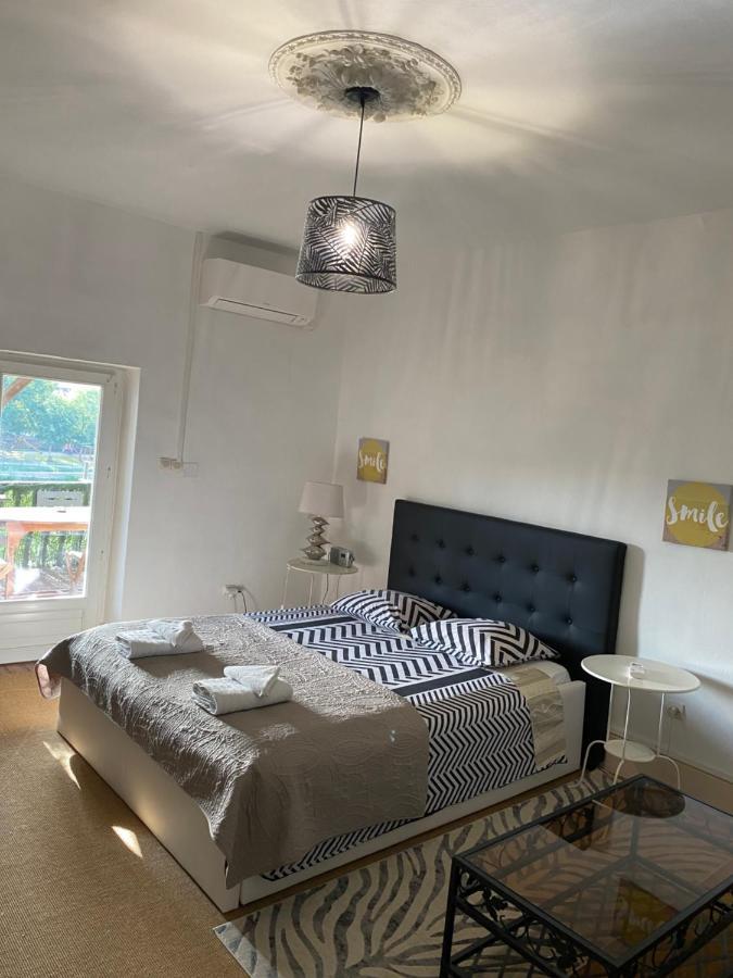 La Casa Du Port, Chambres, Suite Privee, Appartement Avec Vue Sur La Riviere Capendac Kültér fotó