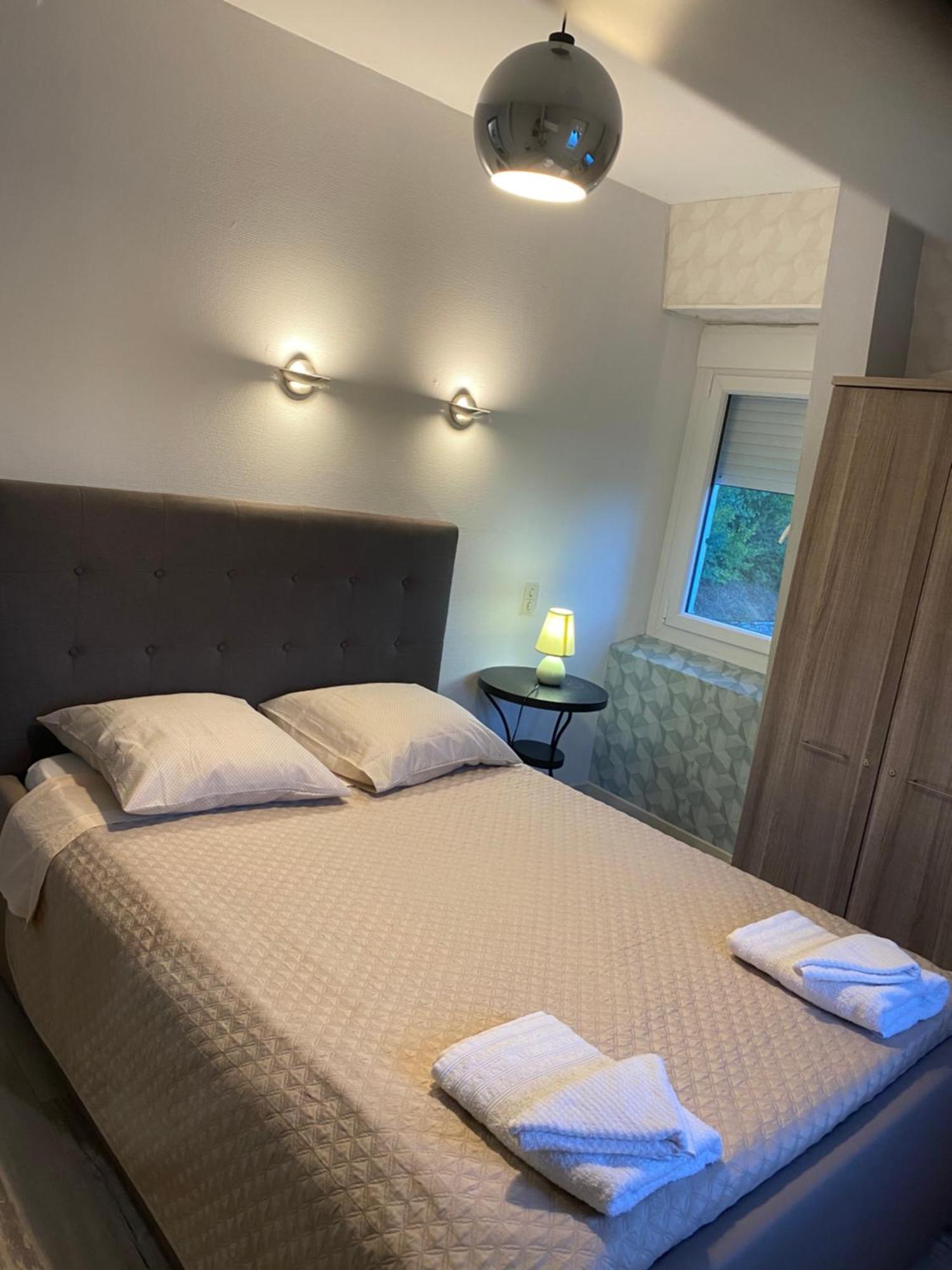 La Casa Du Port, Chambres, Suite Privee, Appartement Avec Vue Sur La Riviere Capendac Kültér fotó