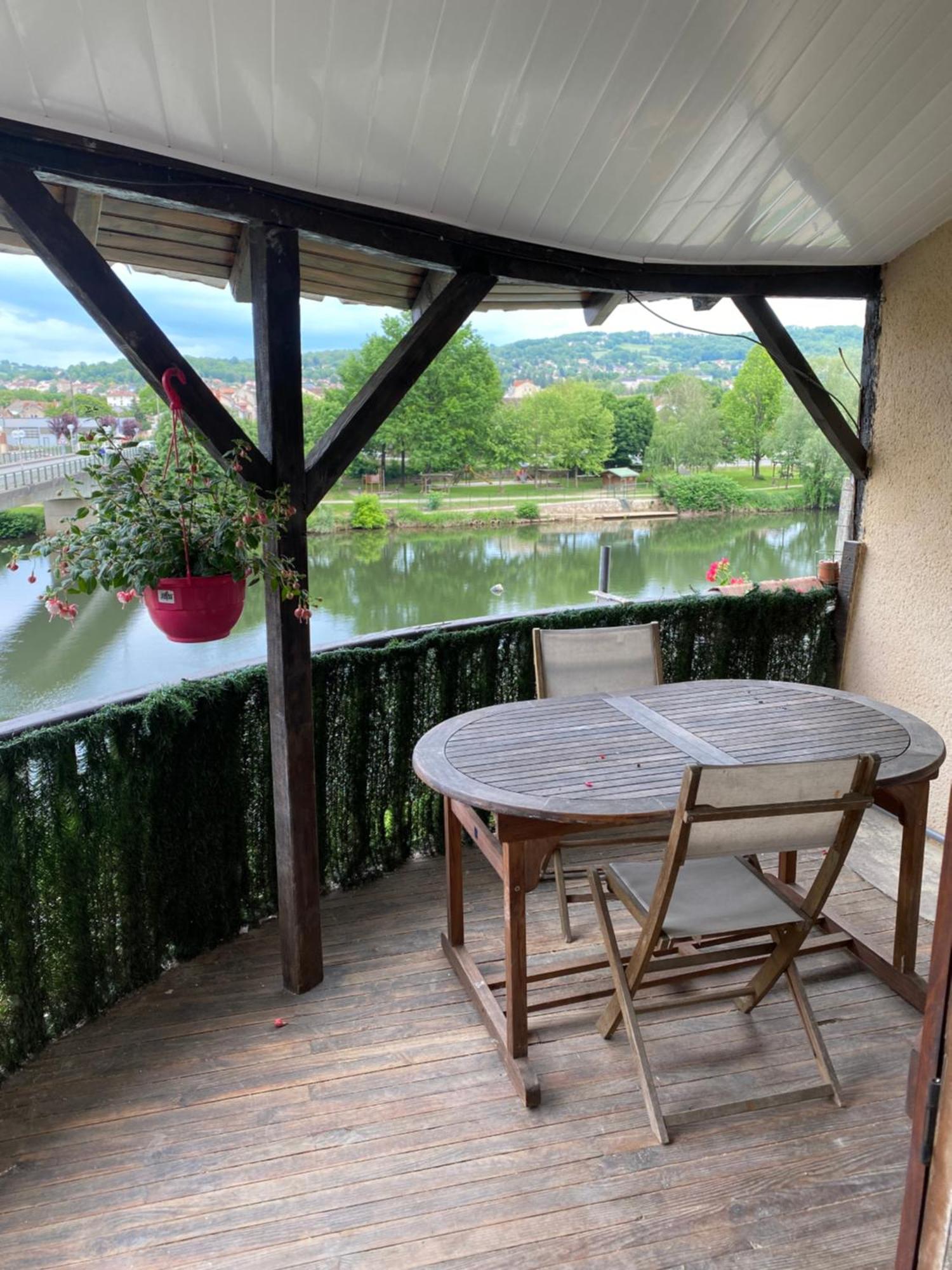 La Casa Du Port, Chambres, Suite Privee, Appartement Avec Vue Sur La Riviere Capendac Kültér fotó